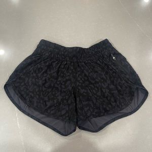 Lulu lemon tracker shorts 4”